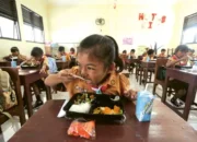 Program Makan Bergizi Gratis Stimulus Peningkatan Perekonomian Daerah