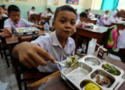 Pemerintah Tetap Jalankan Program MBG Selama Bulan Ramadan