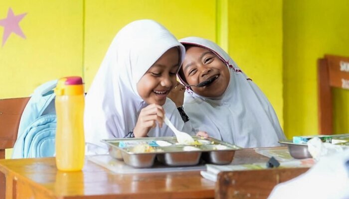 Menyempurnakan Program MBG di Tengah Gelombang Demonstrasi