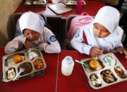 Program Makan Bergizi Gratis Libatkan 10.000 UMKM dan Koperasi Lokal