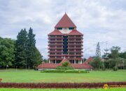 Alumni UI We Care Gebrakan Dewi Puspitorini Dorong Digitalisasi untuk ILUNI 2025