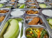 Porsi Nutrisi MBG untuk Lansia Diharapkan Tingkatkan Kualitas Hidup di Usia Senja