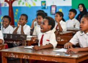 Sekolah Rakyat sebagai Fondasi Pembangunan Manusia Papua