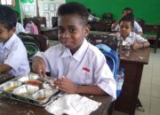 MBG Perkuat Pendidikan dan Ekonomi Lokal Papua Sepanjang 2025