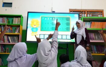 Digitalisasi sebagai Jalan Pemerataan Pendidikan Bermutu