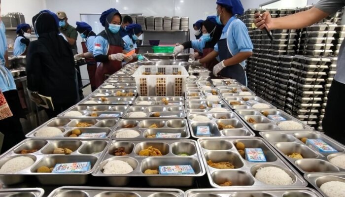 Mengapresiasi Komitmen Pemerintah pada Perbaikan Program MBG
 