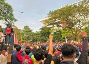 Ekonom Ajak Publik Sikapi Isu Ekonomi secara Objektif di Tengah Aksi Mahasiswa