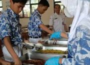 MBG Prasmanan Makin Luas, SOP Perketat Keamanan dari Dapur