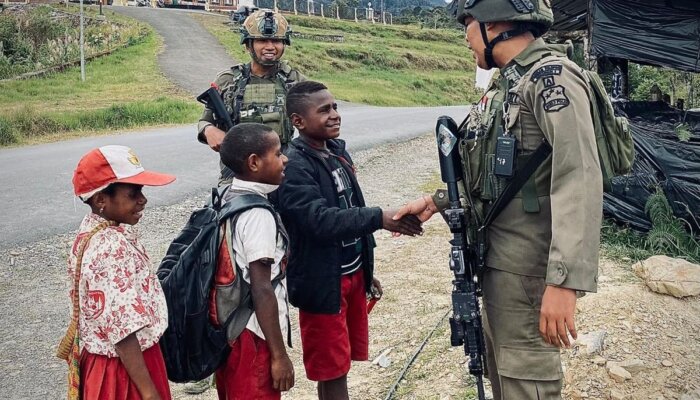 Jaga Keamanan Papua, Sinergi TNI-Polri dan Masyarakat Dukung Pembangunan